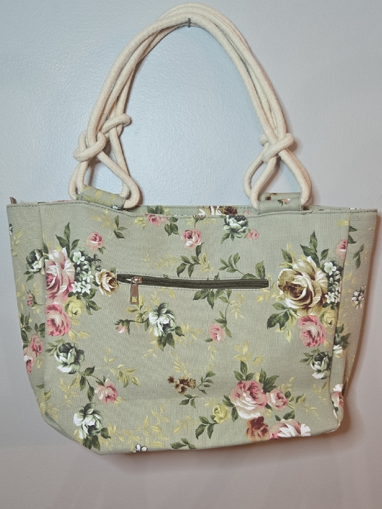 Farmhouse Is My Style Handbags - Farmhouse Is My Style Floral Canvas Tote Bag in Sage Green with Rope Handles NEW